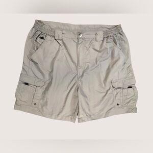 Worldwide Sportsman Cargo Shorts Mens 42 Gray/Tan Performance, good condition